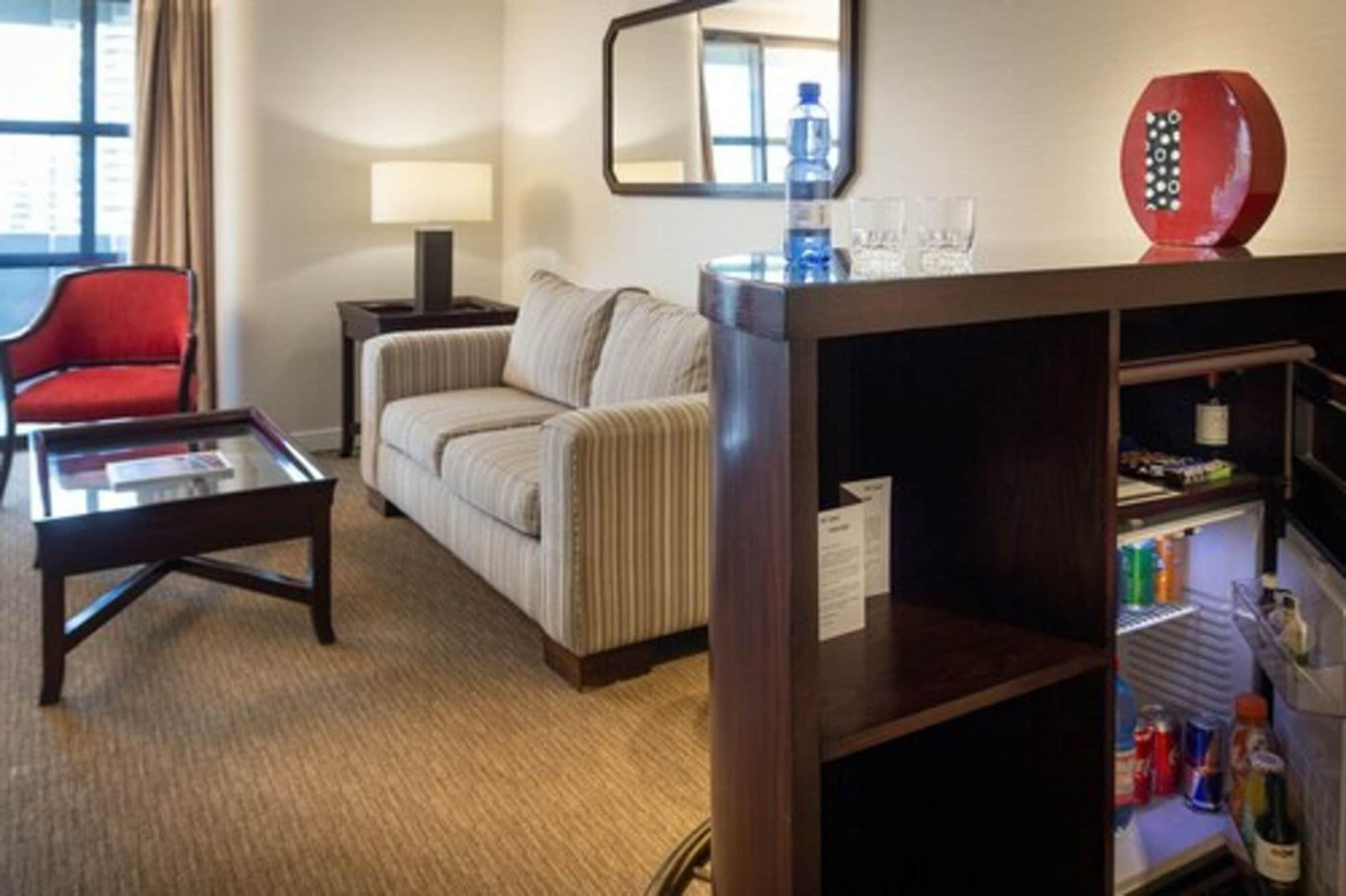 Wyndham Garden Santiago Kennedy Hotel ภายนอก รูปภาพ